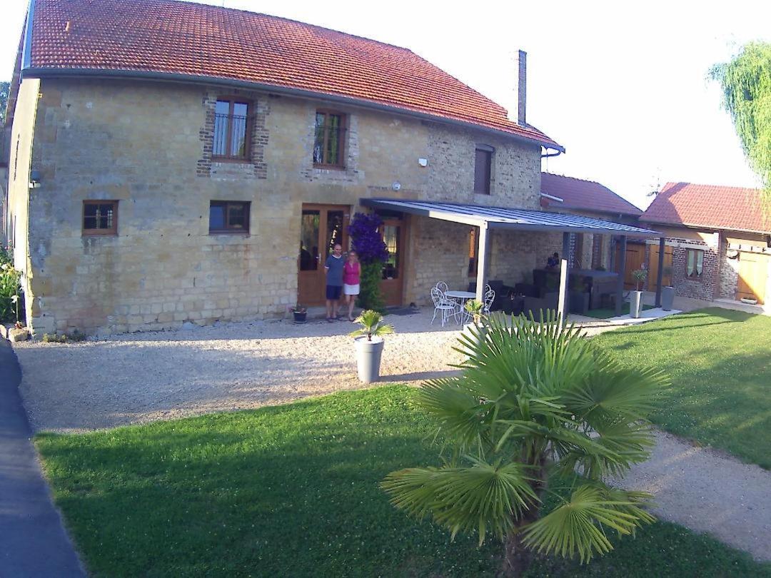 Auberge Du Pied Des Monts Grivy-Loisy Exteriör bild